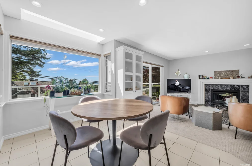 111 SANDRINGHAM CRESCENT, North Vancouver BC V7N 4E9, North Vancouver BC — Residential for Sale — Photo 10 of 40