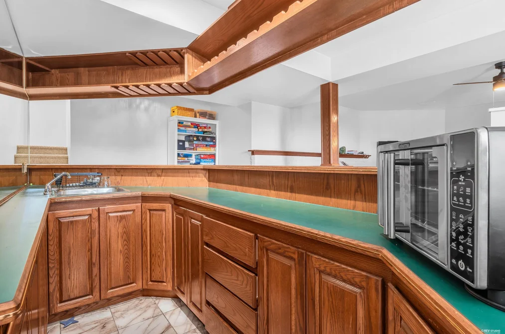 111 SANDRINGHAM CRESCENT, North Vancouver BC V7N 4E9, North Vancouver BC — Residential for Sale — Photo 33 of 40