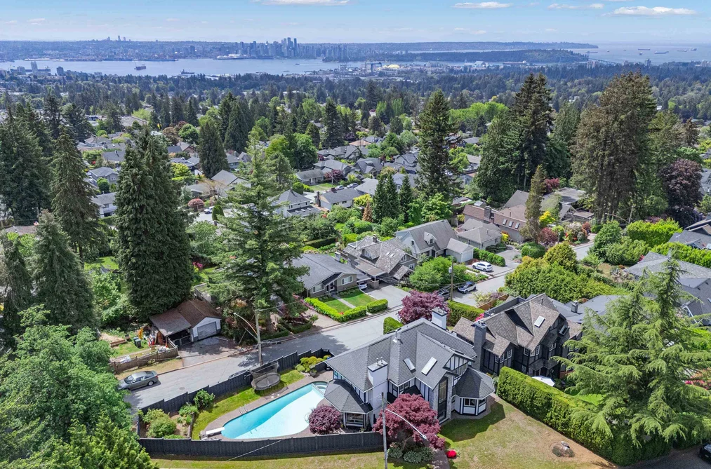 111 SANDRINGHAM CRESCENT, North Vancouver BC V7N 4E9, North Vancouver BC — Residential for Sale — Photo 39 of 40