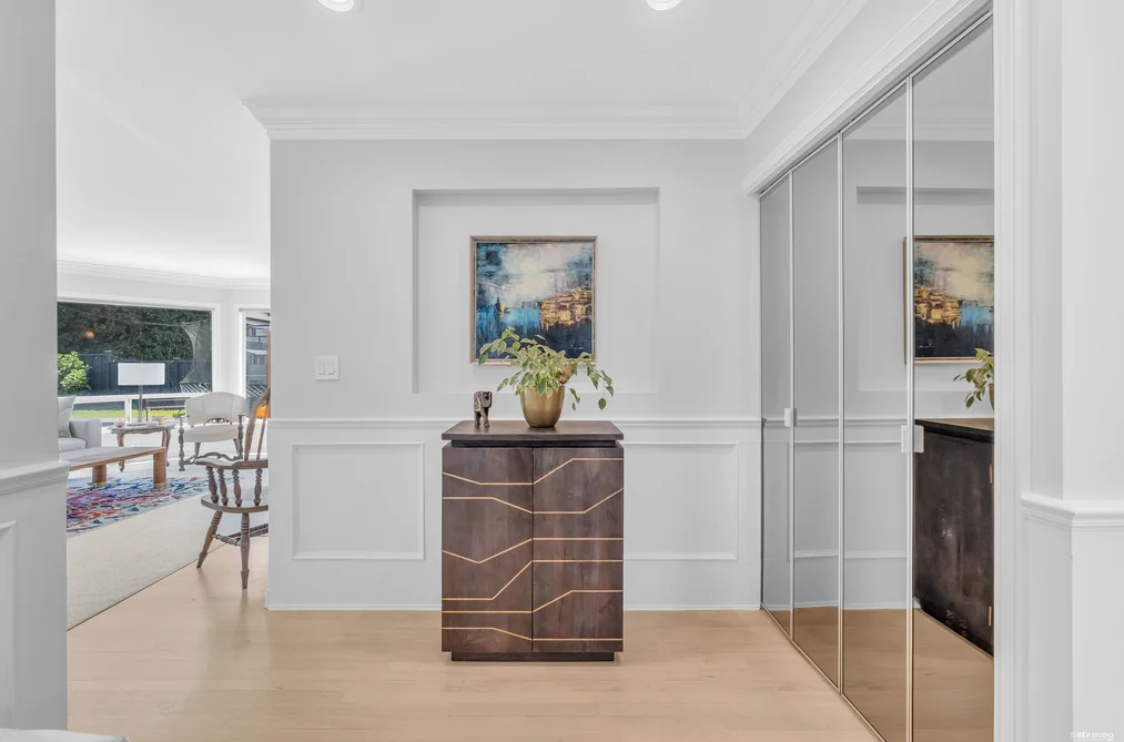 111 SANDRINGHAM CRESCENT, North Vancouver BC V7N 4E9, North Vancouver BC — Residential for Sale — Photo 5 of 40