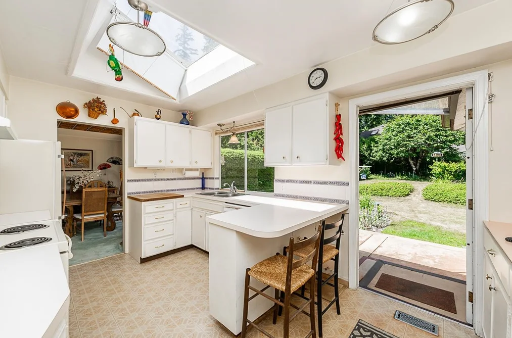 1110 HANDSWORTH ROAD, North Vancouver BC V7R 2A8, North Vancouver BC — Residential for Sale — Photo 11 of 40