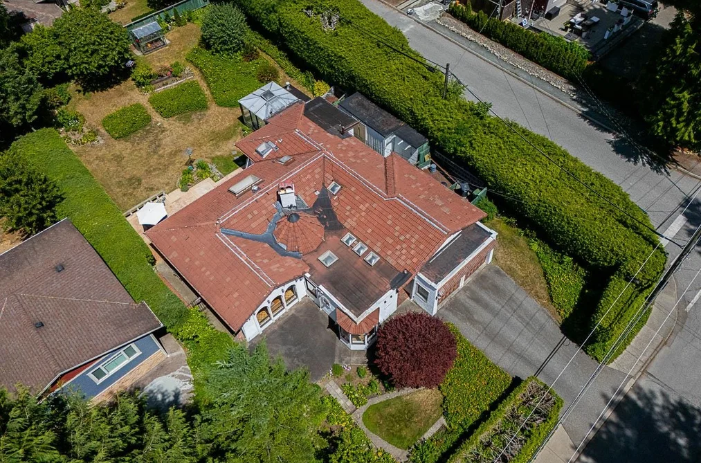 1110 HANDSWORTH ROAD, North Vancouver BC V7R 2A8, North Vancouver BC — Residential for Sale — Photo 33 of 40