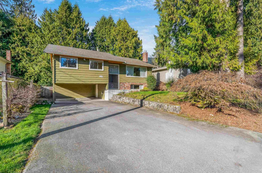 1110 LODGE ROAD, North Vancouver BC V7R 1W8, North Vancouver BC — Residential for Sale - Photo 2
