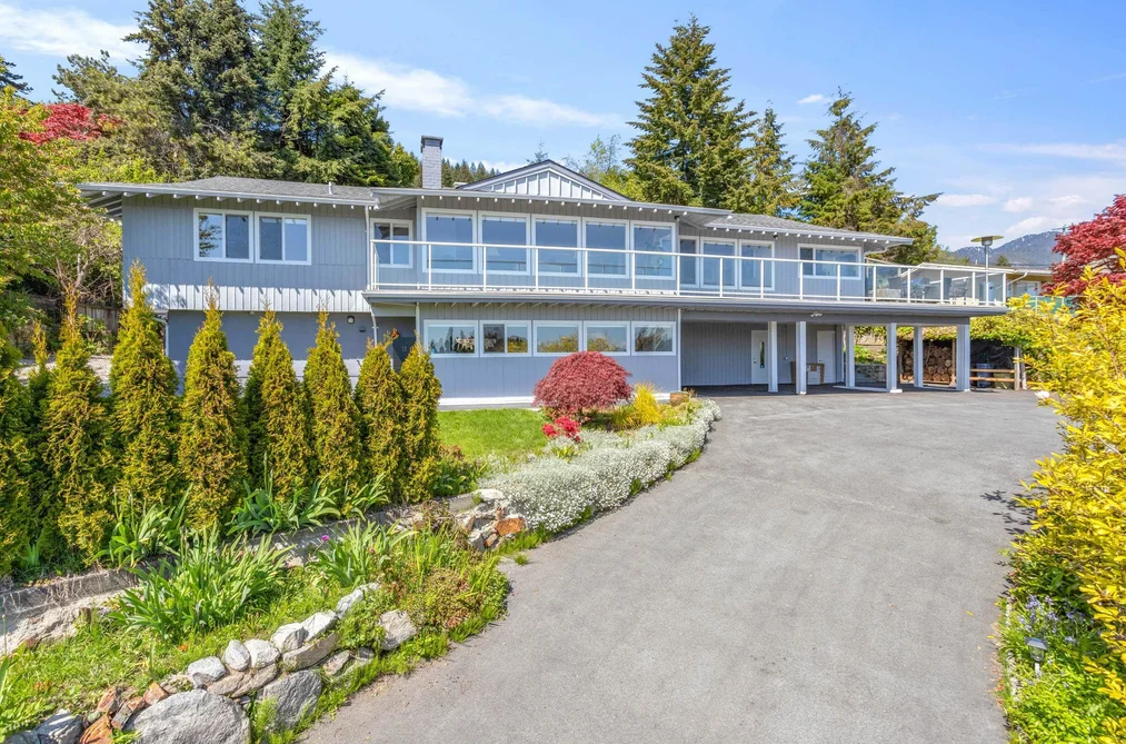 House for sale at 1111 Gilston Road West Vancouver British Columbia - MLS: R3093996