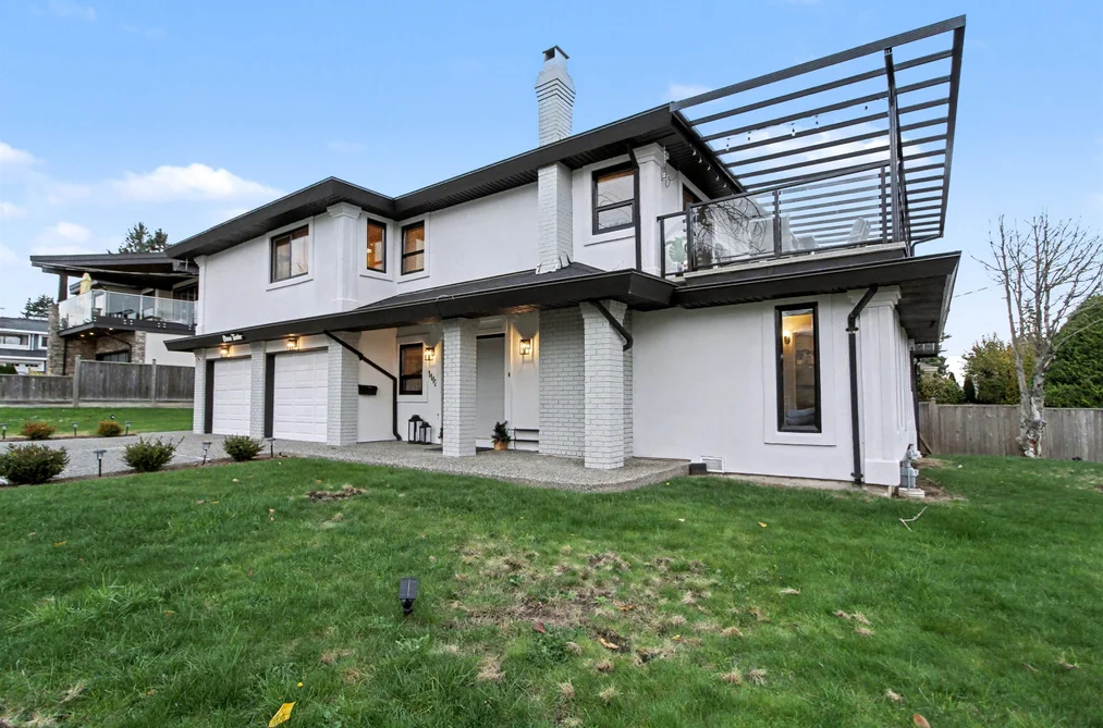 House for sale at 1112 Stevens Street White Rock British Columbia - MLS: R3066695