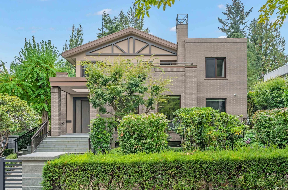 House for sale at 1112 W 38th Avenue Vancouver British Columbia - MLS: R3164749