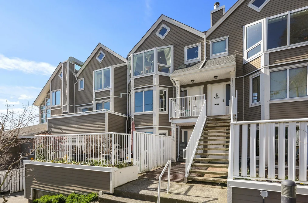 1115 Elm Street, White Rock, BC - Townhouse for Sale - Photo 34 of 35 1115 Elm Street, White Rock, BC - Townhouse for Sale - Photo 34 of 35