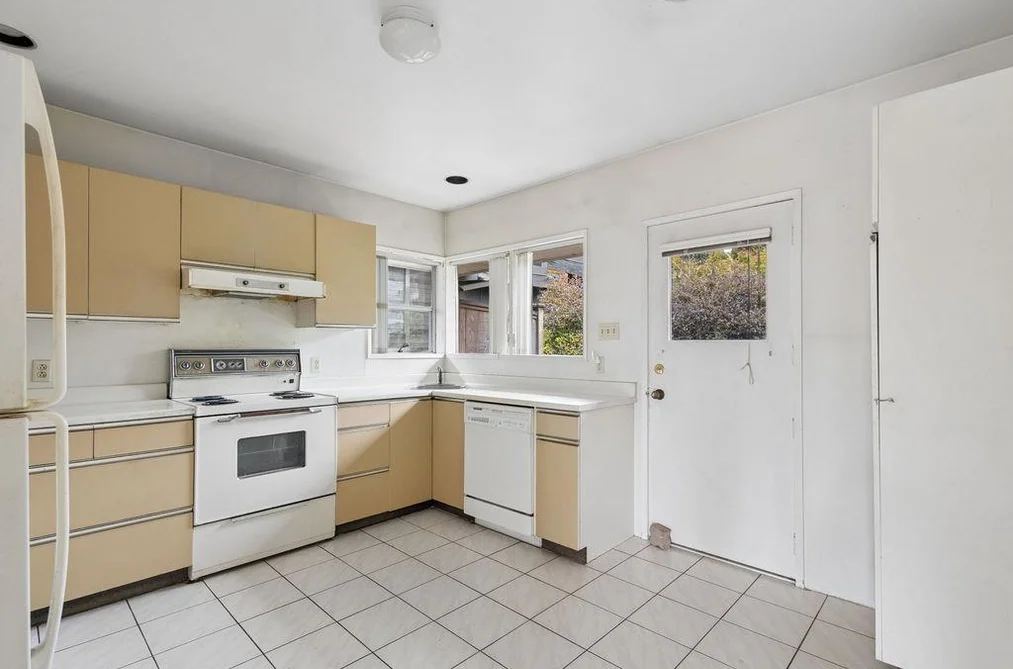 1115 Ottaburn Road, West Vancouver, BC - House for Sale - Photo 10 of 28