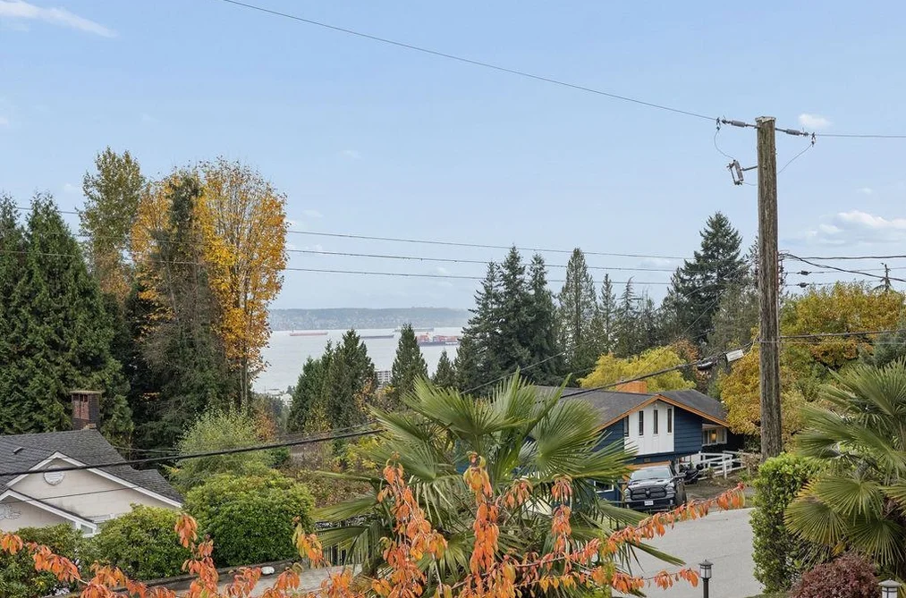 1115 Ottaburn Road, West Vancouver, BC - House for Sale - Photo 4 of 28