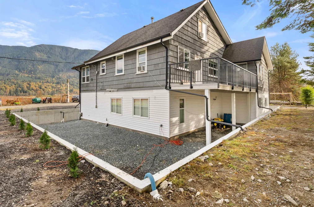 11186 FARMS ROAD, Mission BC V2V 4J1, Mission BC — Residential for Sale - Photo 2