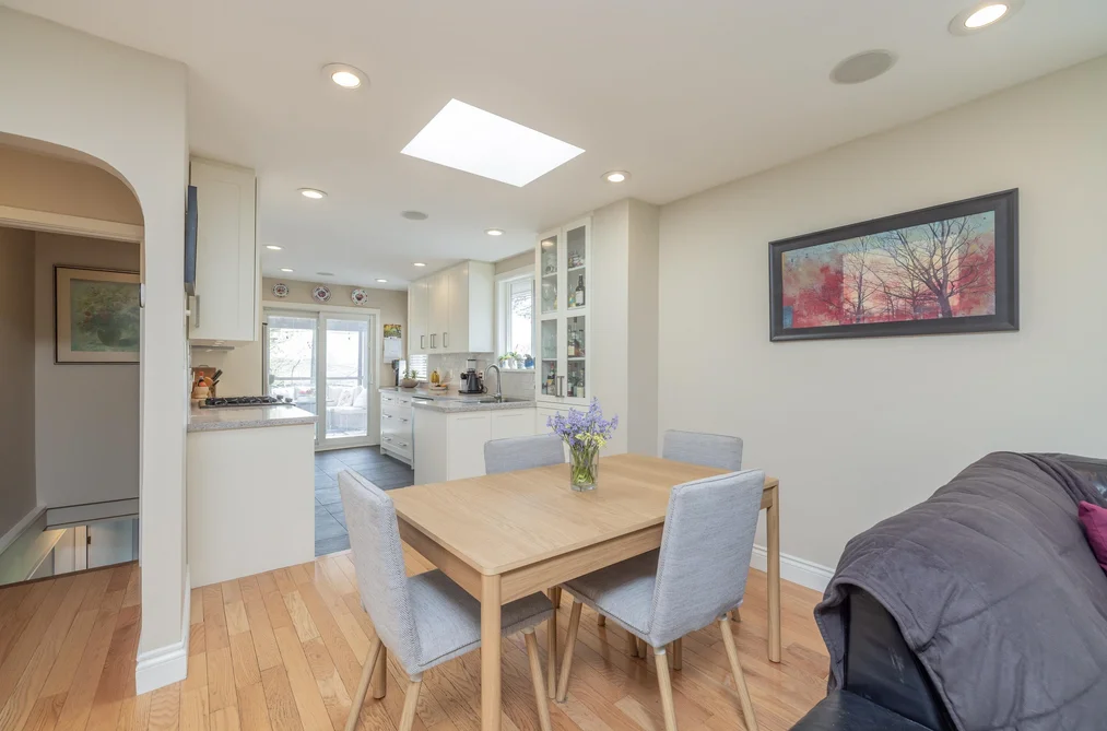 1119 CLOVERLEY STREET, North Vancouver BC V7L 1N7, North Vancouver BC — Residential for Sale - Photo 4