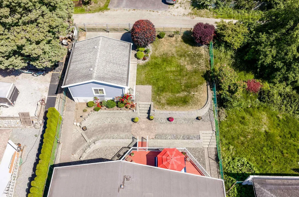 1119 Hammond Avenue, Coquitlam, BC - MLS: R3163652 - Photo 3 1119 Hammond Avenue, Coquitlam, BC - MLS: R3163652 - Photo 3