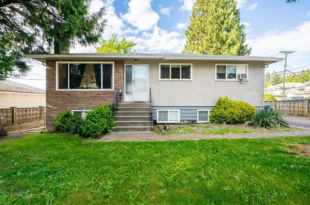 House for sale at 11191 90 Avenue Surrey British Columbia - MLS: R3124307