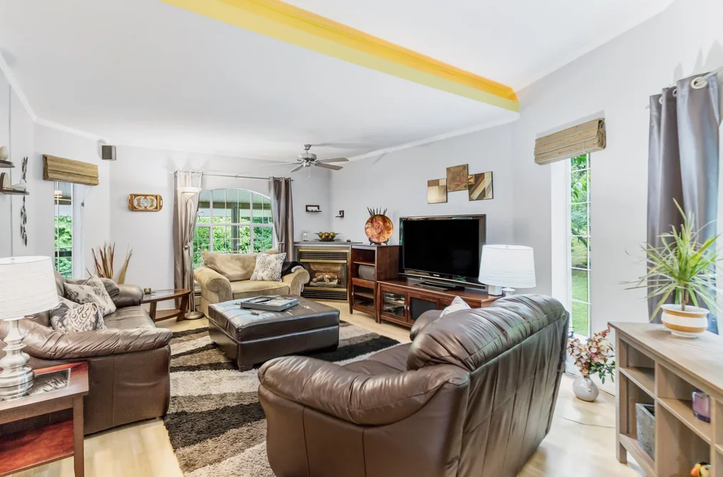 11193 284 STREET, Maple Ridge BC V2W 1L8, Maple Ridge BC — Residential for Sale - Photo 2