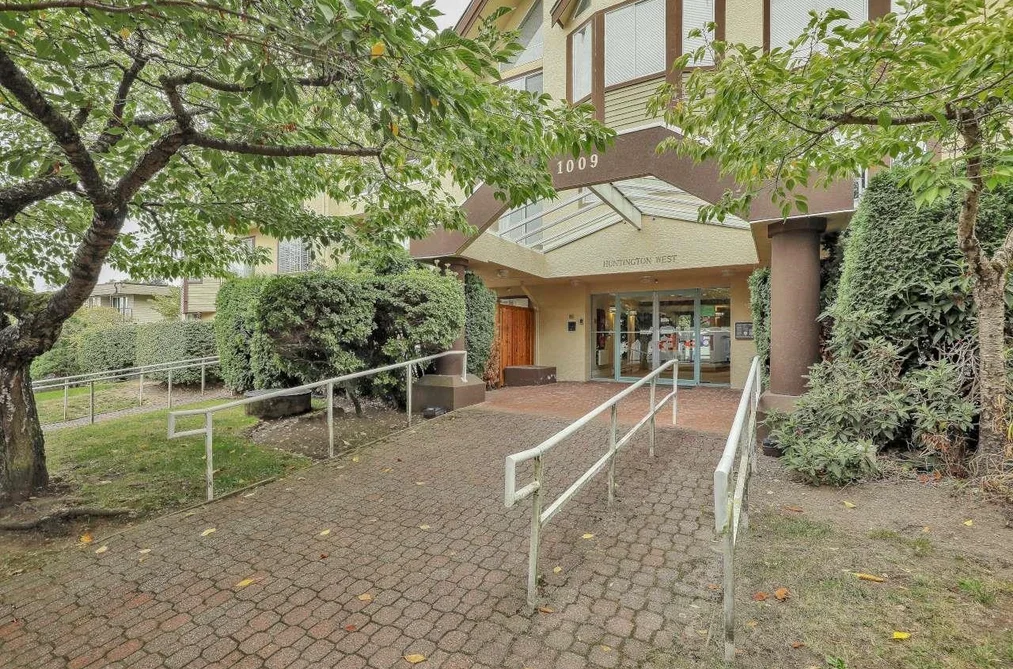 Condo for sale at 112 1009 Howay Street New Westminster British Columbia - MLS: R3164487