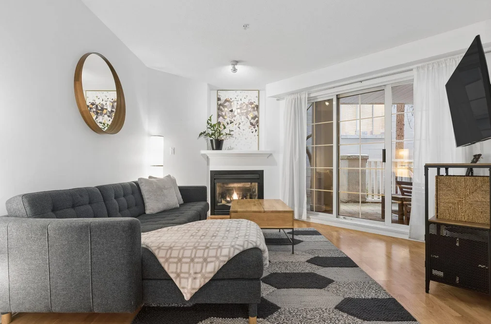 Condo for sale at 112 147 E 1st North Vancouver British Columbia - MLS: R3170283
