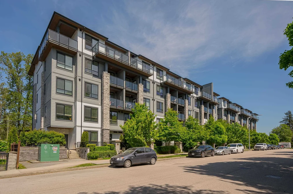 Condo for sale at 112 15351 101 Avenue Surrey British Columbia - MLS: R3119917