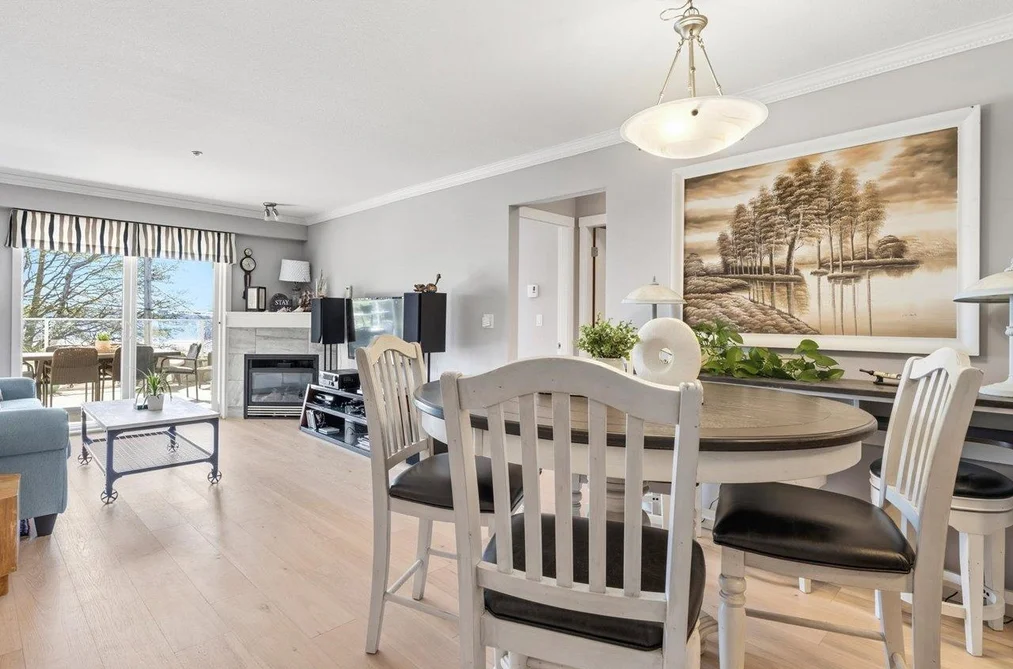 112 15621 MARINE DRIVE, White Rock BC V4B 1E1, White Rock BC — Residential for Sale - Photo 4