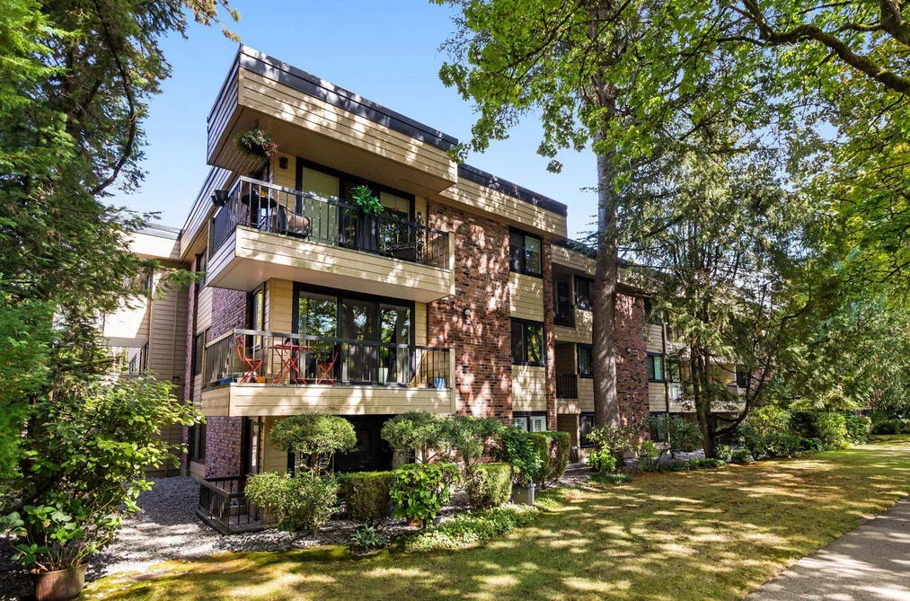 Condo for sale at 112 1717 W 13th Avenue Vancouver British Columbia - MLS: R3164864