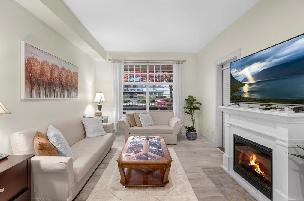 Condo for sale at 112 17712 57a Avenue Surrey British Columbia - MLS: R3109680