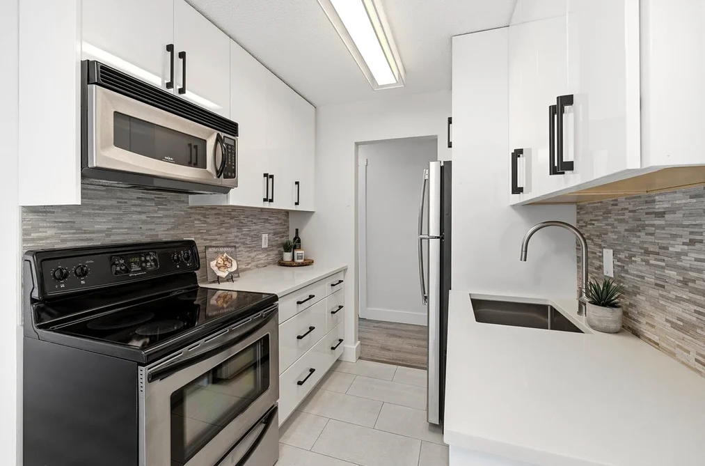 112 211 W 3RD STREET, North Vancouver BC V7M 1E9, North Vancouver BC — Residential for Sale - Photo 6