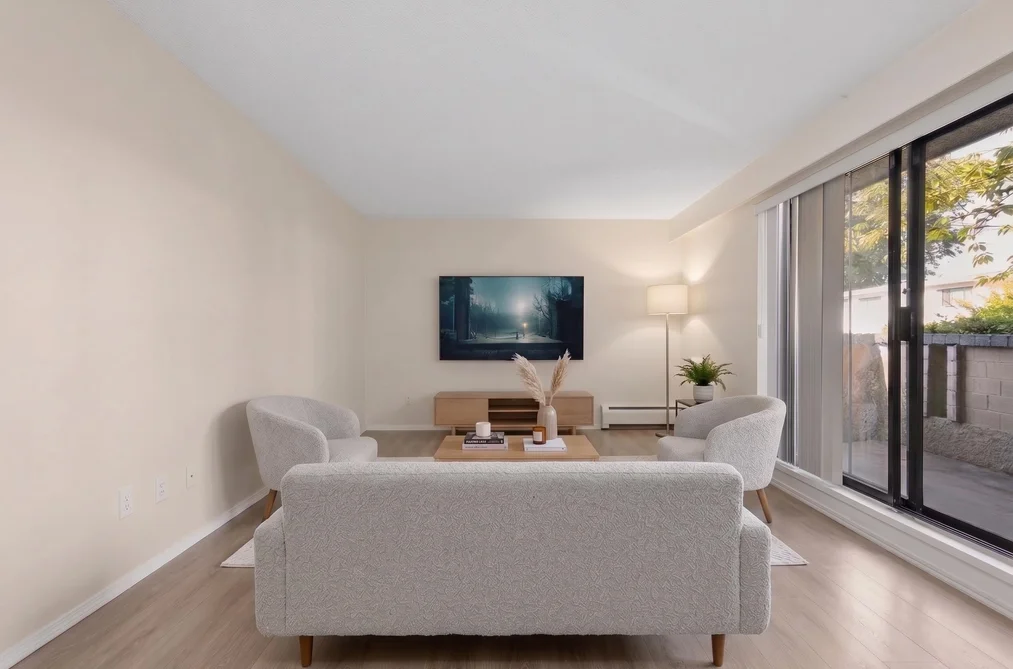 Condo for sale at 112 2222 Cambridge Street Vancouver British Columbia - MLS: R3148268