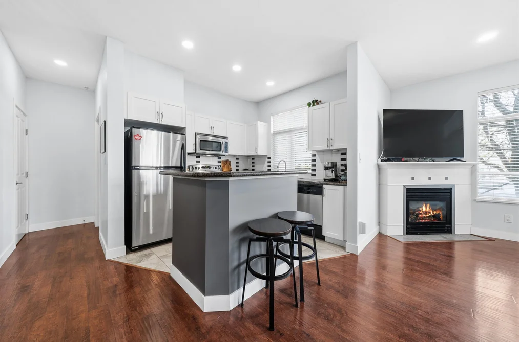 Condo for sale at 112 2330 Wilson Avenue Port Coquitlam British Columbia - MLS: R3123372