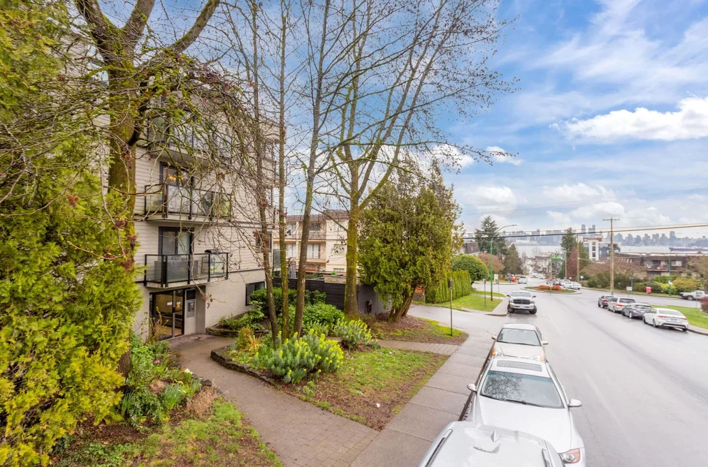 Condo for sale at 112 240 Mahon Avenue North Vancouver British Columbia - MLS: R3089494
