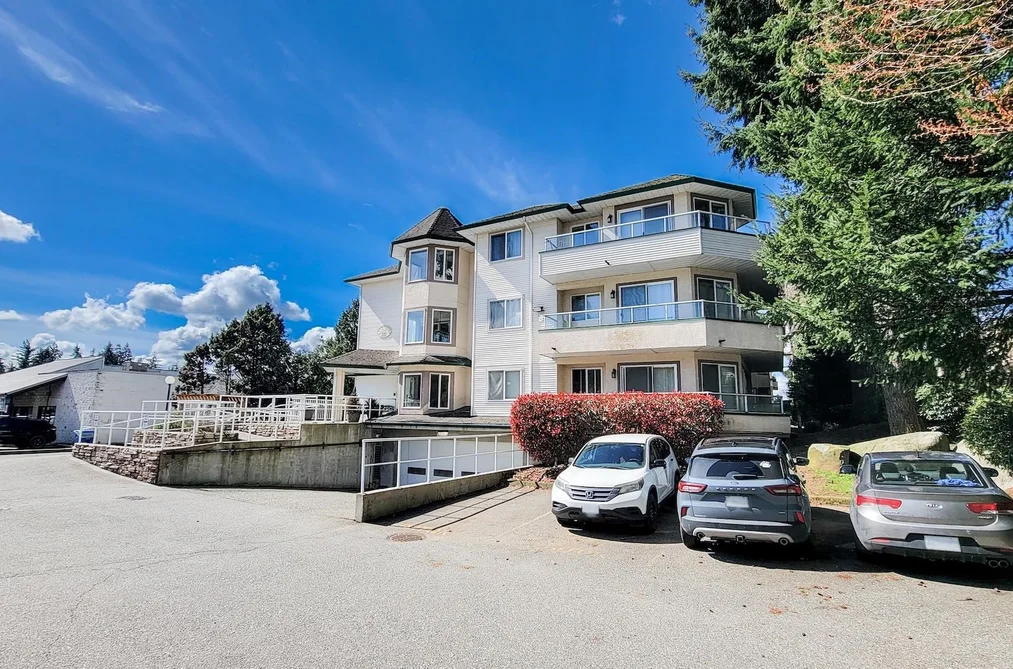 Condo for sale at 112 3063 Immel Street Abbotsford British Columbia - MLS: R3106380