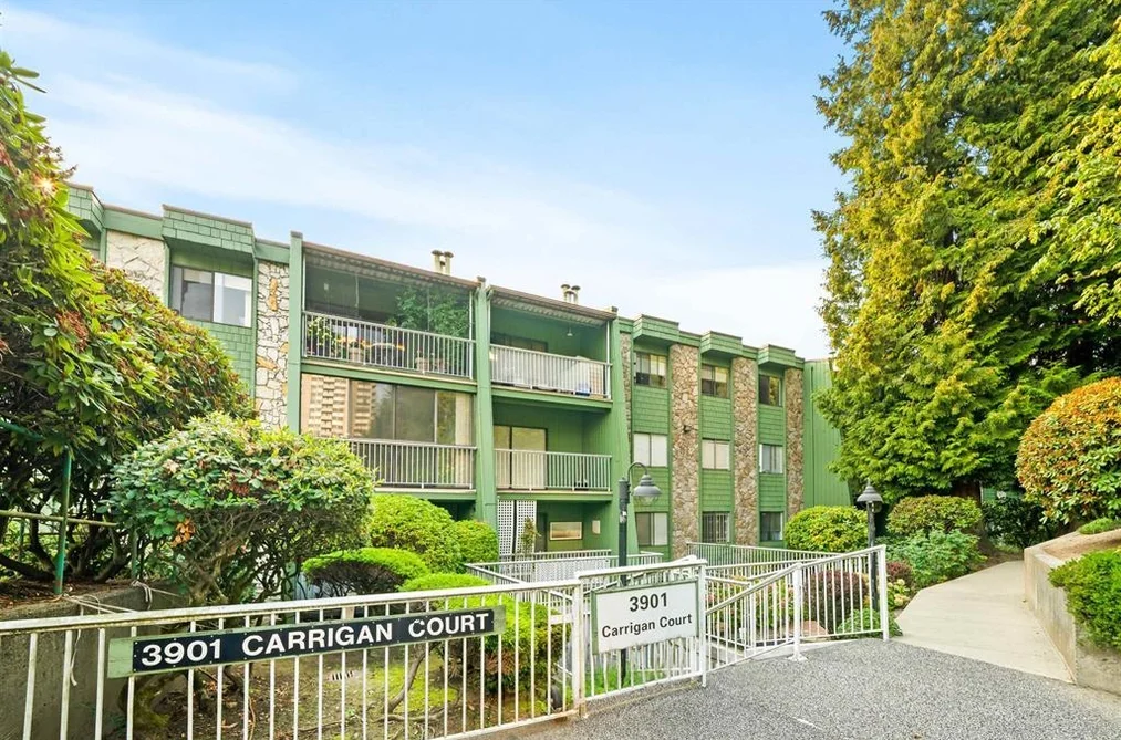 Condo for sale at 112 3901 Carrigan Court Burnaby British Columbia - MLS: R3157904