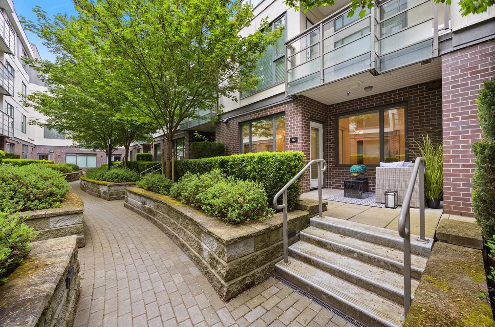 112 5355 LANE STREET, Burnaby BC V5H 0H1, Burnaby BC — Residential for Sale - Photo 2