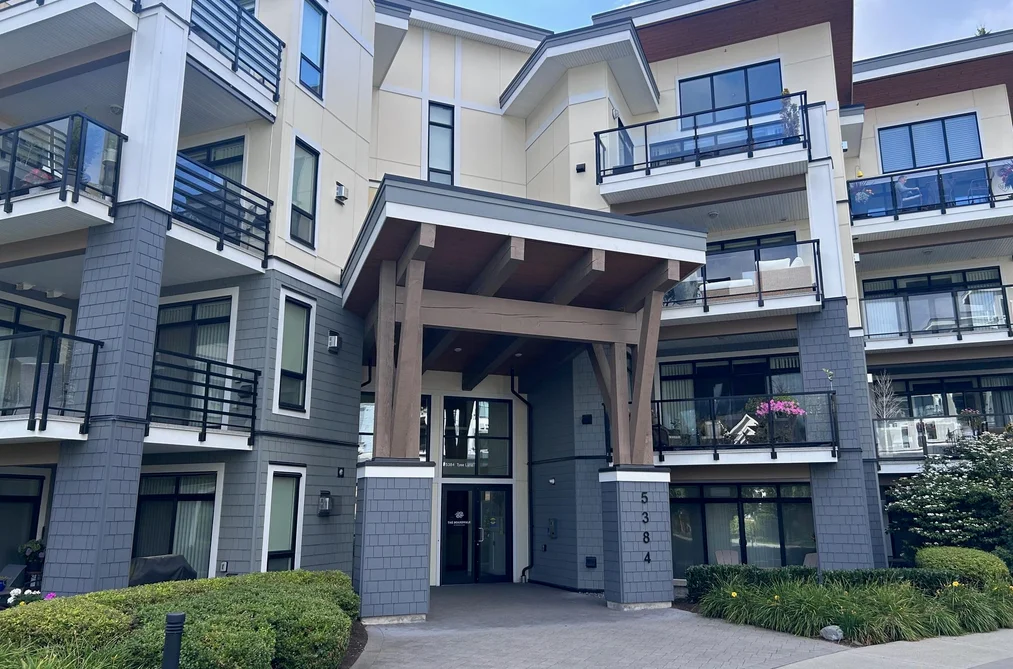 Condo for sale at 112 5384 Tyee Lane Chilliwack British Columbia - MLS: R3147588