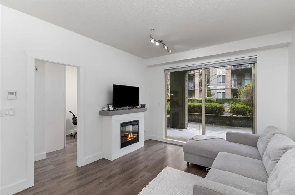 Condo for sale at 112 7478 Byrnepark Walk Burnaby British Columbia - MLS: R3095815