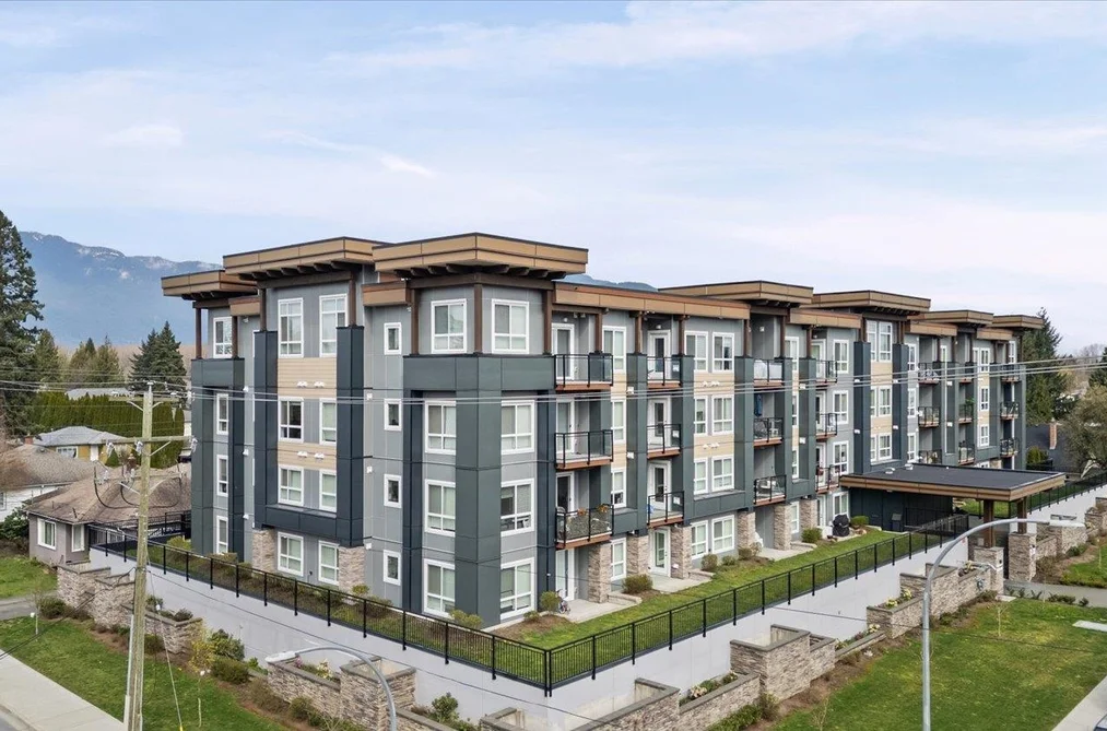 Condo for sale at 112 9450 Robson Street Chilliwack British Columbia - MLS: R3105208