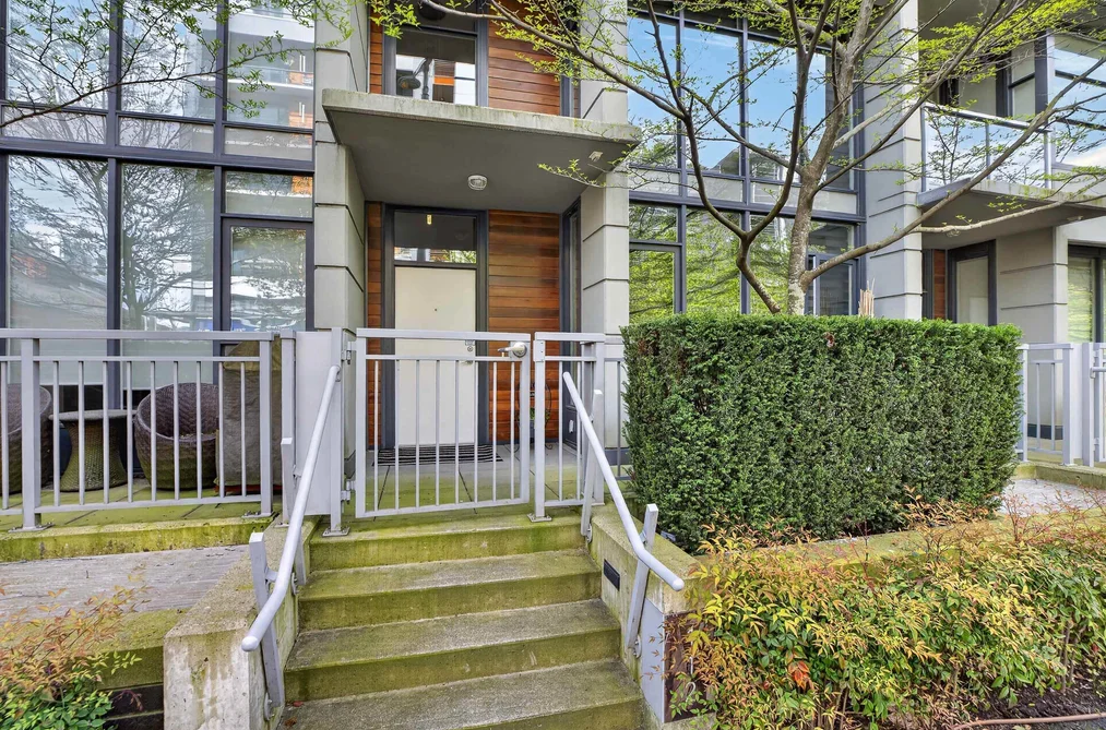112 W 1ST AVENUE, Vancouver BC V5Y 0H5, Vancouver BC — Residential for Sale - Photo 2