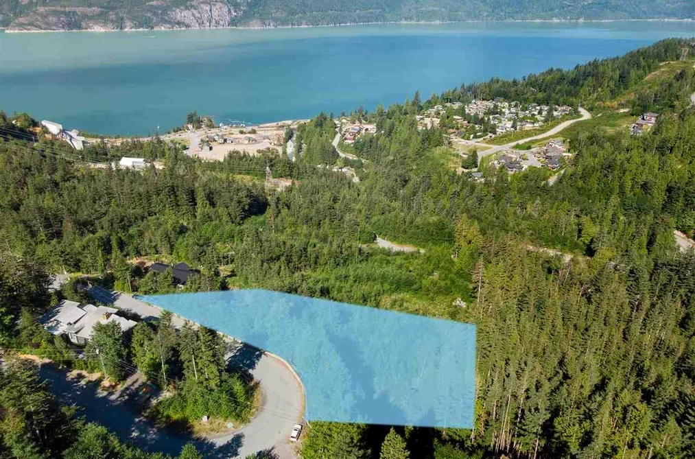 Property for sale at 1121 Copper Drive Squamish British Columbia - MLS: R3017945