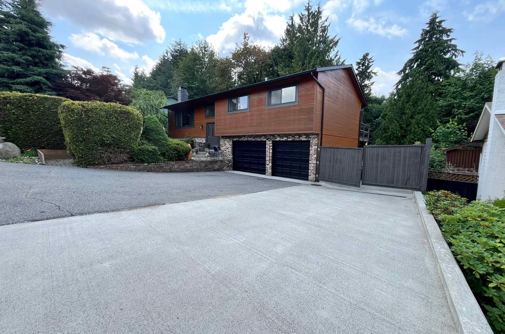11285 133A STREET, Surrey BC V3R 2Y8, Surrey BC — Residential for Sale - Photo 2