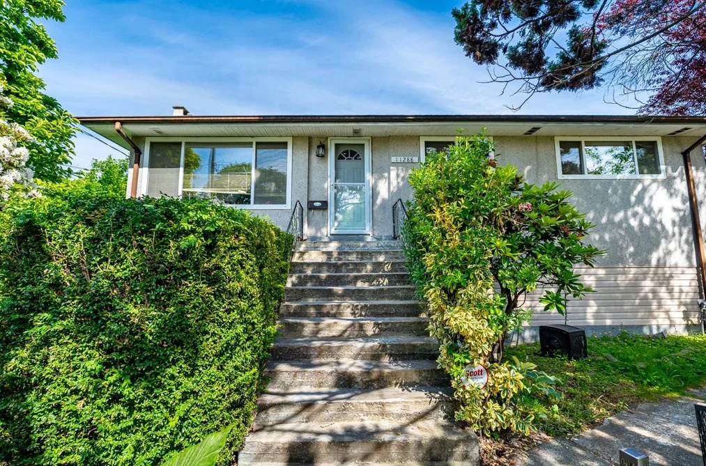 House for sale at 11288 135 Street Surrey British Columbia - MLS: R3126180