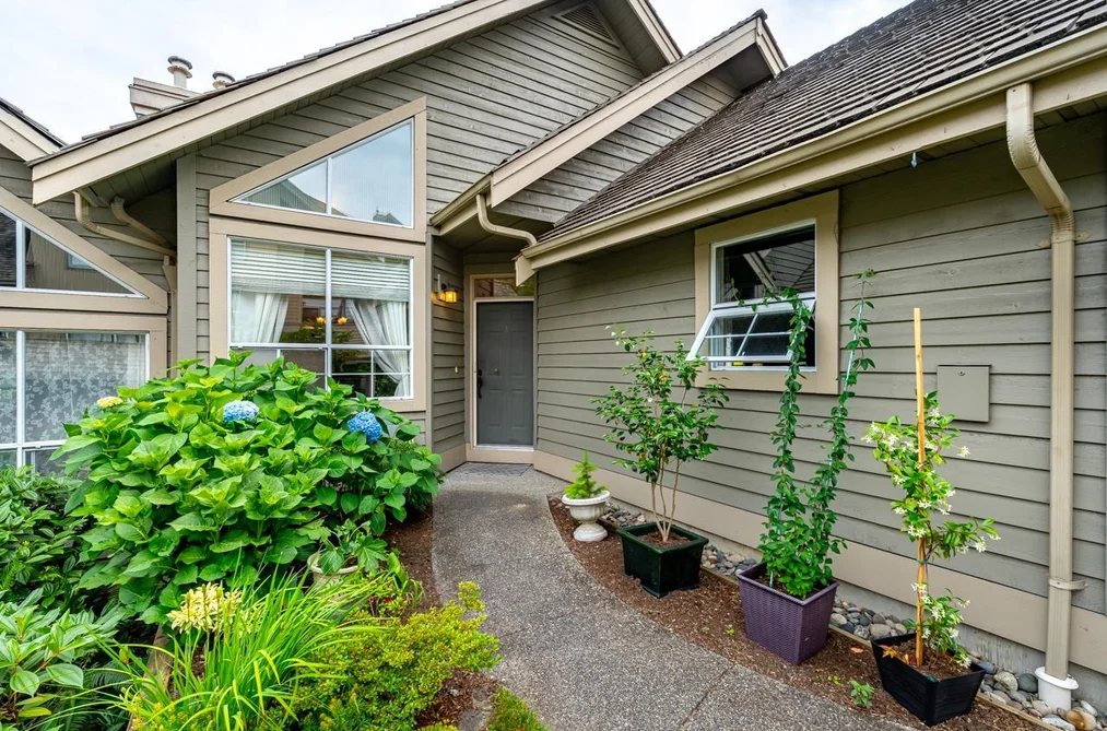 113 1465 PARKWAY BOULEVARD, Coquitlam BC V3E 3E6, Coquitlam BC — Residential for Sale - Photo 2