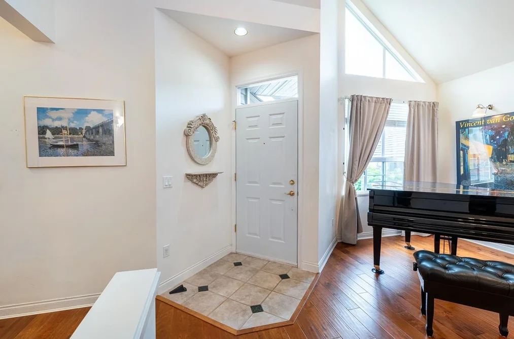 113 1465 PARKWAY BOULEVARD, Coquitlam BC V3E 3E6, Coquitlam BC — Residential for Sale — Photo 4 of 35