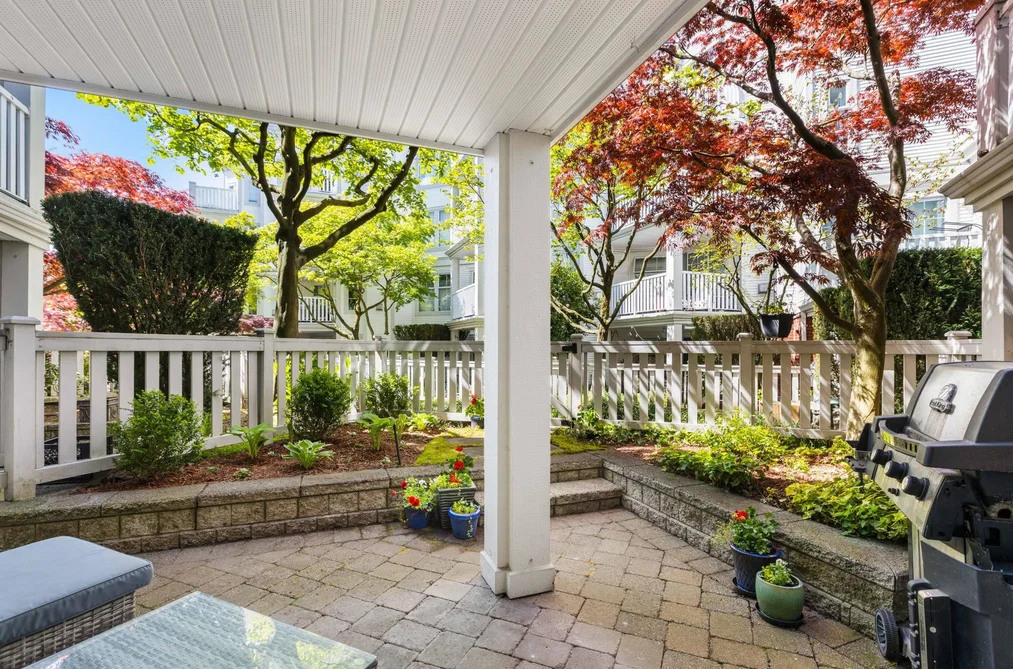 Condo for sale at 113 147 E 1st Street North Vancouver British Columbia - MLS: R3116109