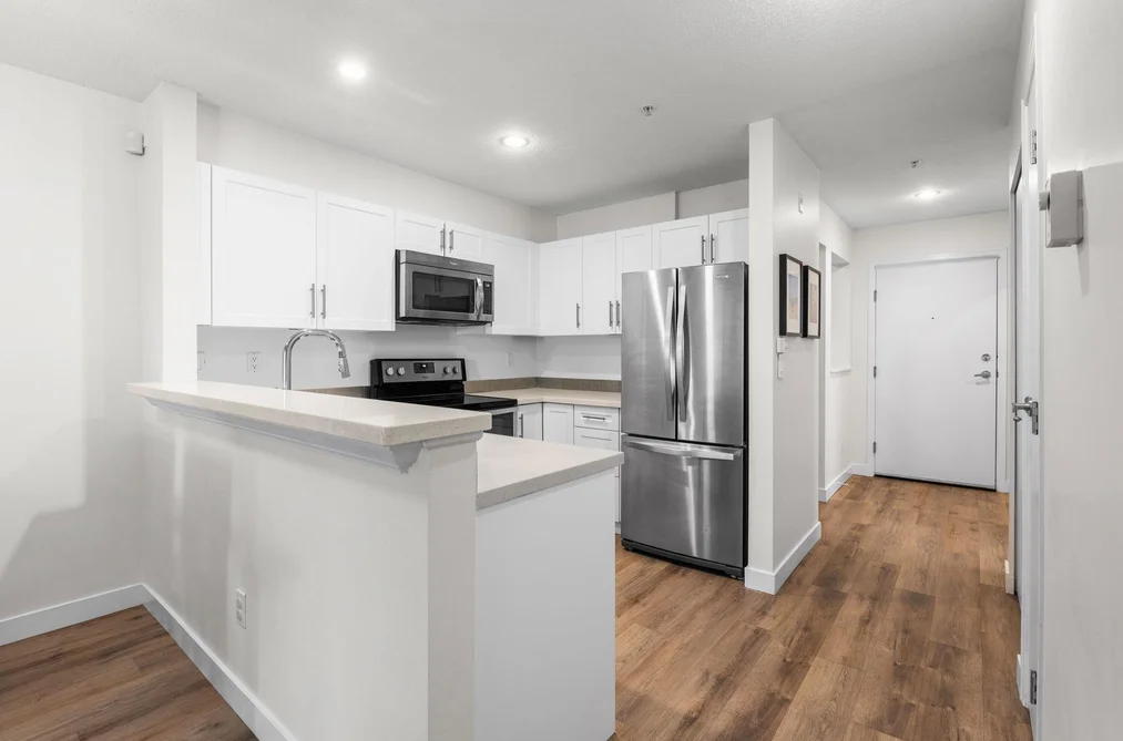 113 147 E 1ST STREET, North Vancouver BC V7L 1B2, North Vancouver BC — Residential for Sale - Photo 5