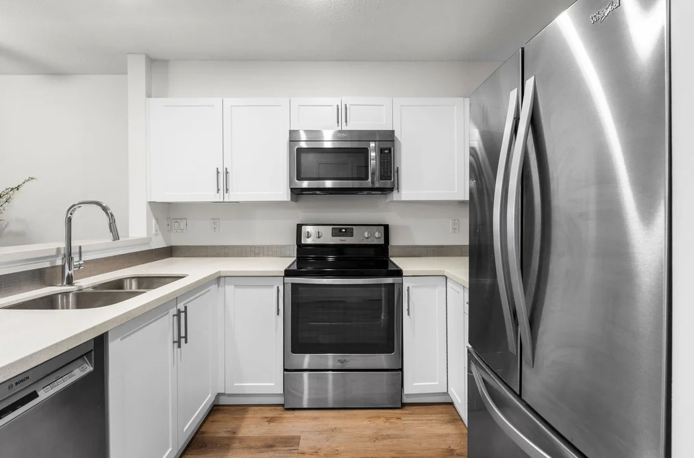 113 147 E 1ST STREET, North Vancouver BC V7L 1B2, North Vancouver BC — Residential for Sale - Photo 6