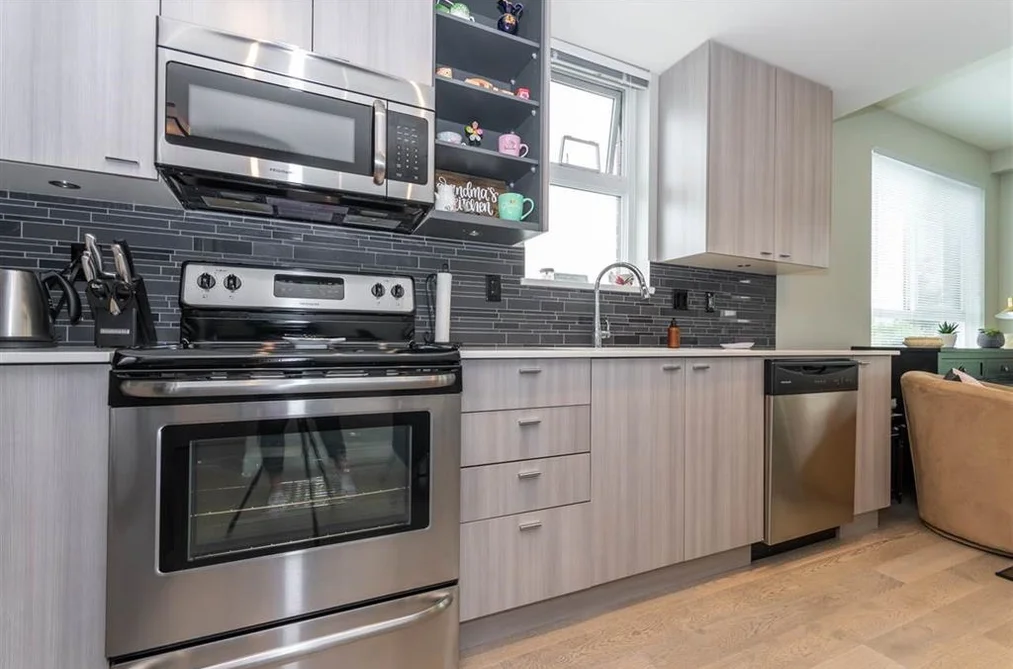 113 3080 GLADWIN ROAD, Abbotsford BC V2T 0G3, Abbotsford BC — Residential for Sale - Photo 2