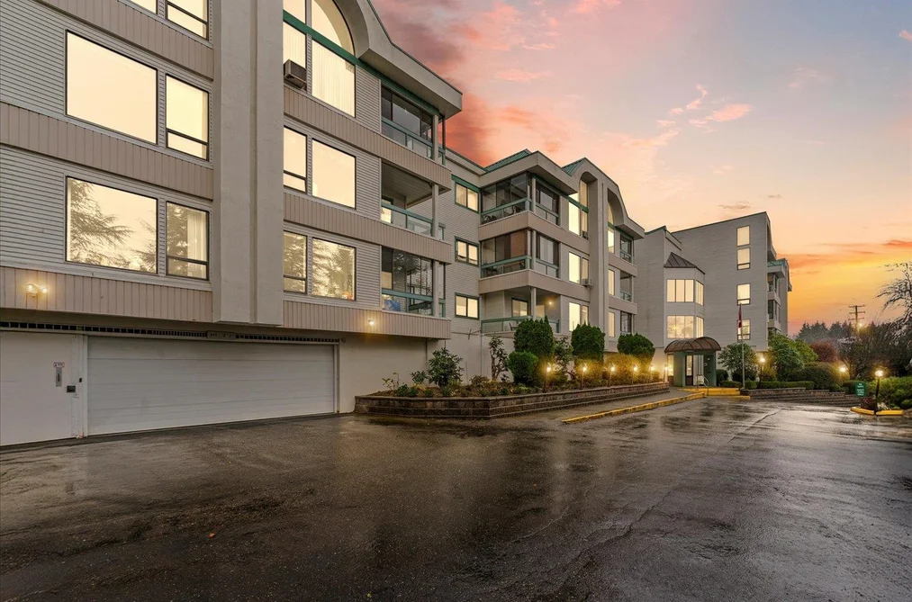 Condo for sale at 113 33030 George Ferguson Way Abbotsford British Columbia - MLS: R3098752