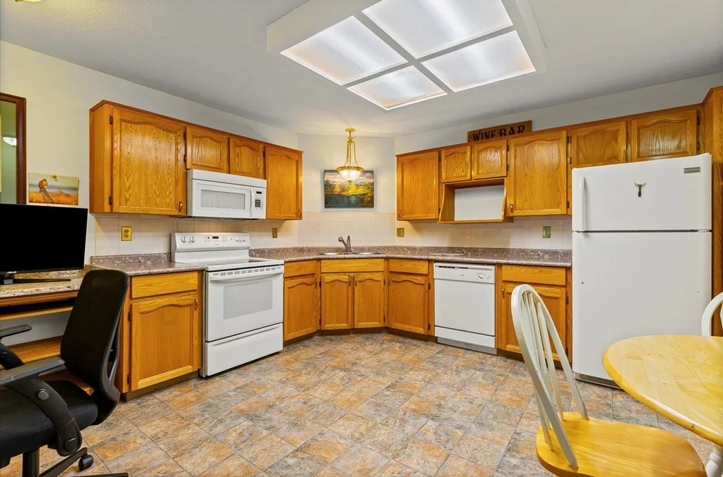 113 33030 GEORGE FERGUSON WAY, Abbotsford BC V2S 6Y2, Abbotsford BC — Residential for Sale - Photo 7