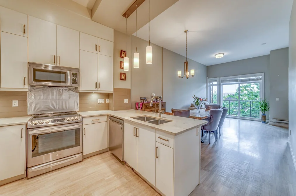 113 3525 CHANDLER STREET, Coquitlam BC V3E 0L9, Coquitlam BC — Residential for Sale - Photo 2