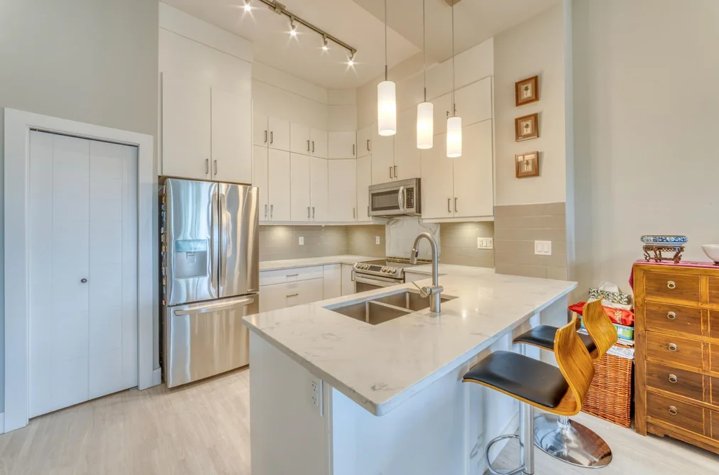 113 3525 CHANDLER STREET, Coquitlam BC V3E 0L9, Coquitlam BC — Residential for Sale — Photo 3 of 35