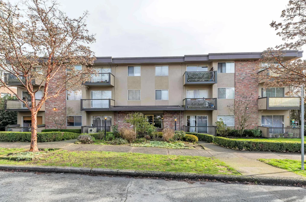 Condo for sale at 113 610 Third Avenue New Westminster British Columbia - MLS: R3085851