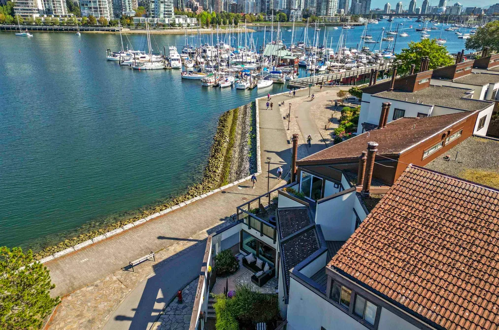 Townhouse for sale at 1130 Ironwork Passage Vancouver British Columbia - MLS: R3111278
